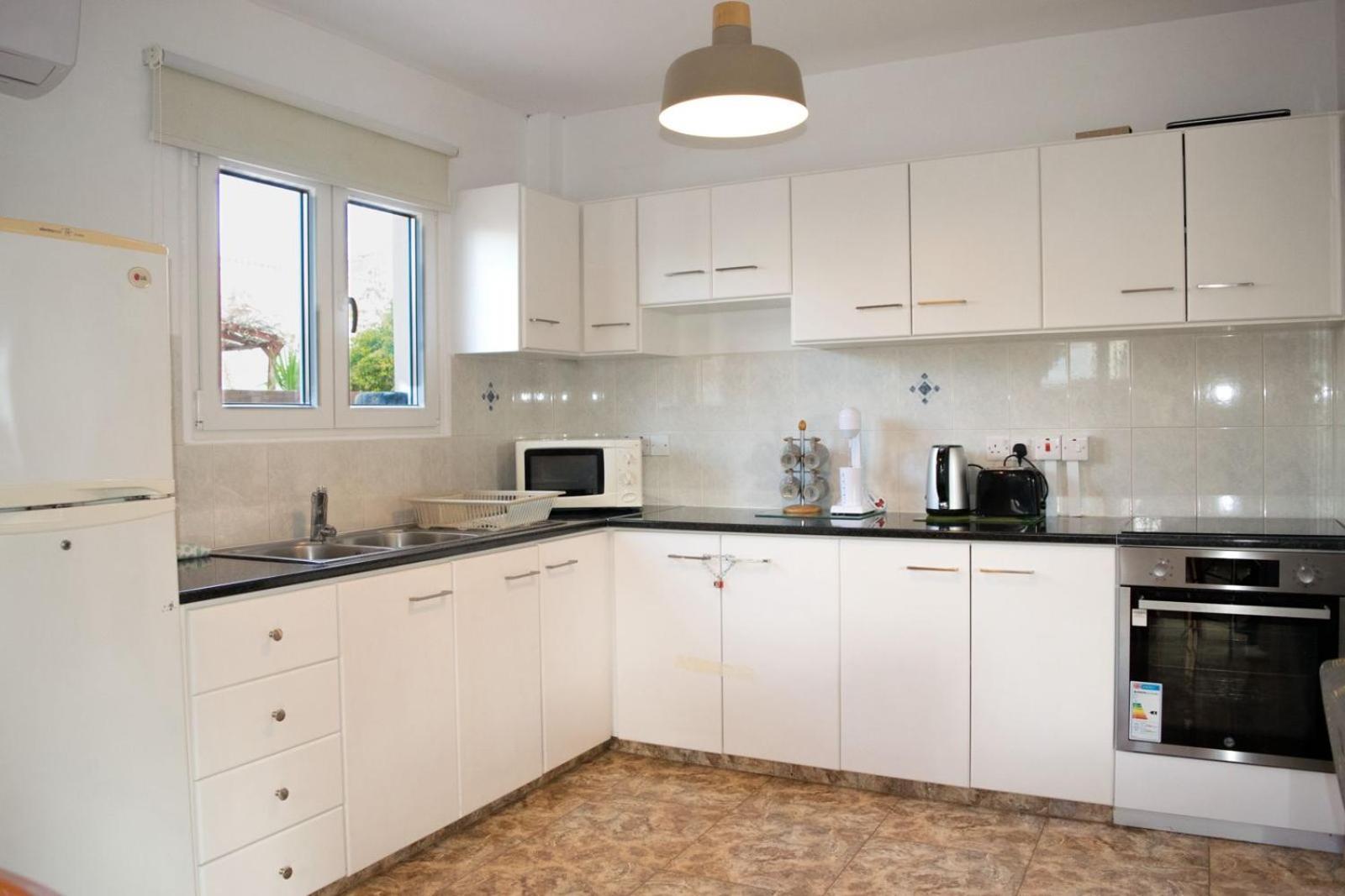 Merika Complex 1 Hou.32 Larnaca Ngoại thất bức ảnh