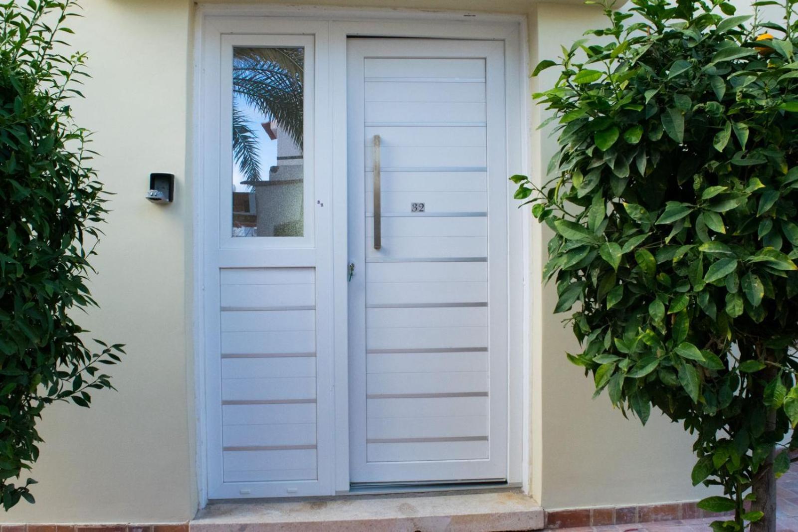 Merika Complex 1 Hou.32 Larnaca Ngoại thất bức ảnh