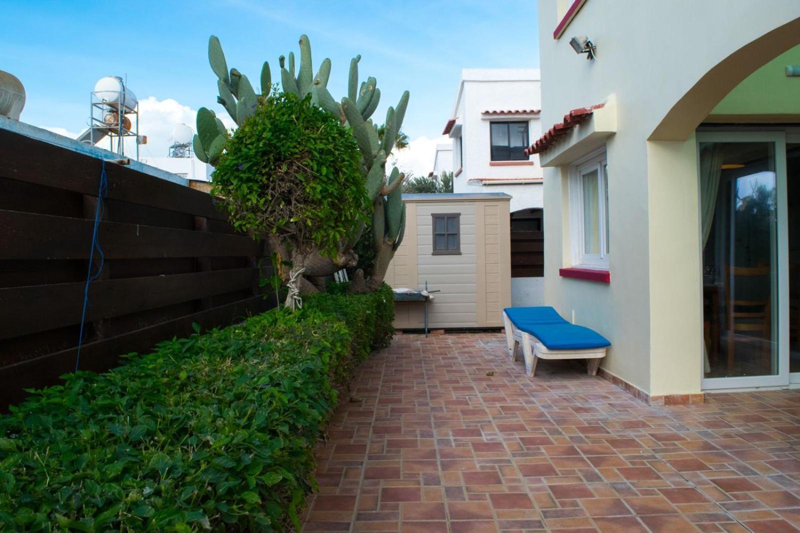 Merika Complex 1 Hou.32 Larnaca Ngoại thất bức ảnh