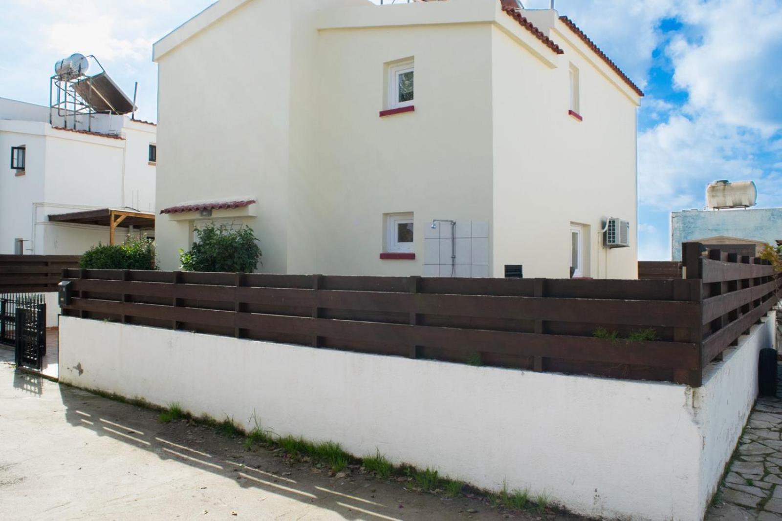 Merika Complex 1 Hou.32 Larnaca Ngoại thất bức ảnh